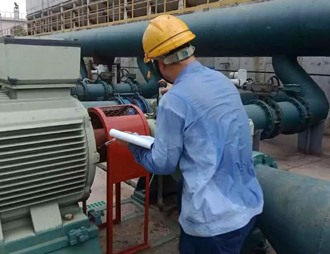 三相異步電機(jī)的電流過大是因?yàn)槿毕噙\(yùn)行嗎？
